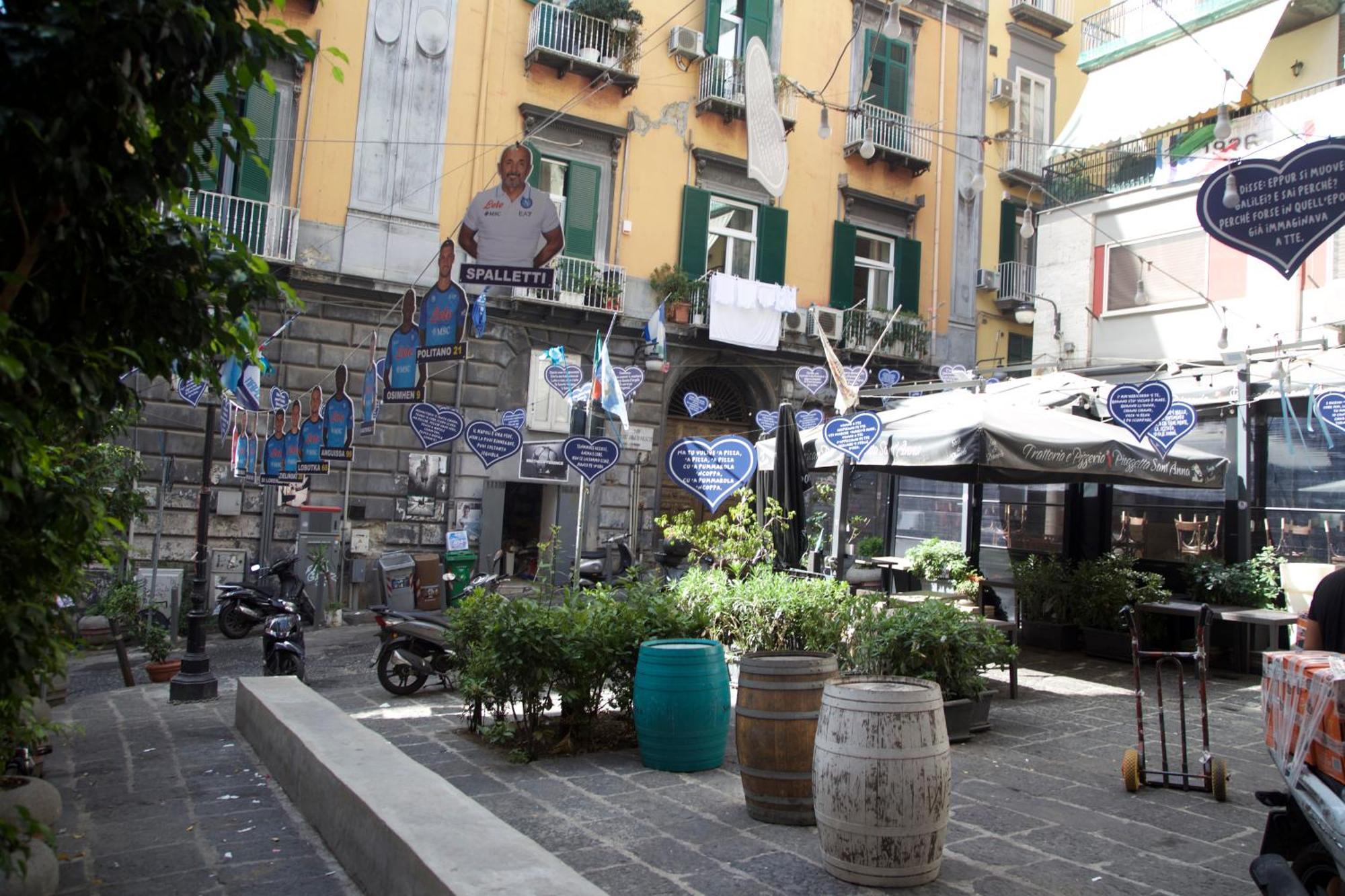 Da Nonna Lina Ai Quartieri Naples Extérieur photo